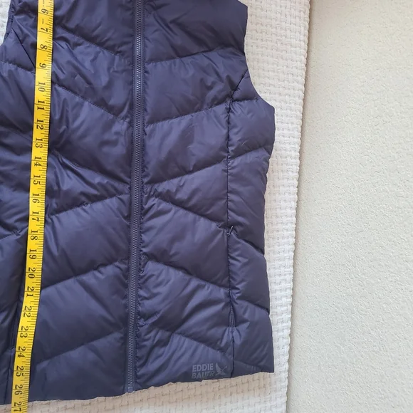 Eddie Bauer Women's Classic Down Vest NWT Size S - Picture 10 of 11
